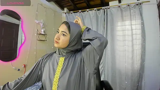 SamiraAwada online show from 04-11-26, 07:17