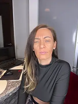 Snapshot of DivineAmely chatting on 02-28-26, 09:14 DivineAmely online show from 02-28-26, 09:14