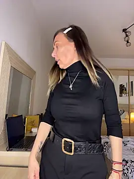 DivineAmely online show from 03-10-26, 09:08