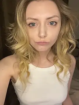 Leecey online show from 03-05-26, 10:59