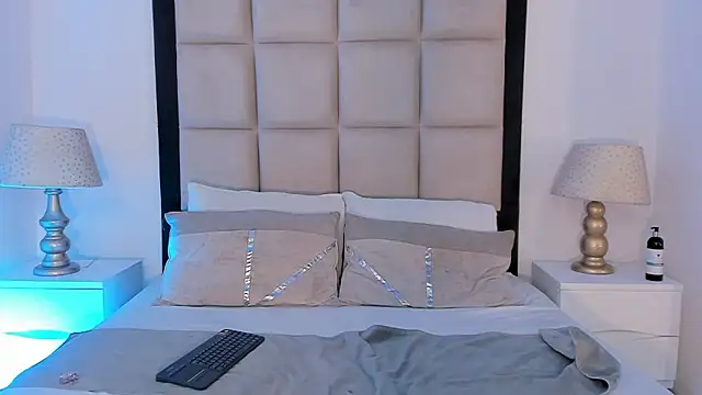 SussyFox online show from 03-06-26, 07:53