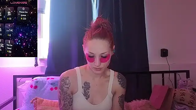 ThornsandHoney online show from 06-18-26, 06:46