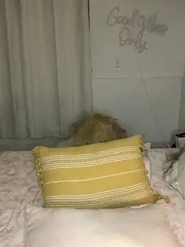 ThornsandHoney online show from 03-26-26, 03:27