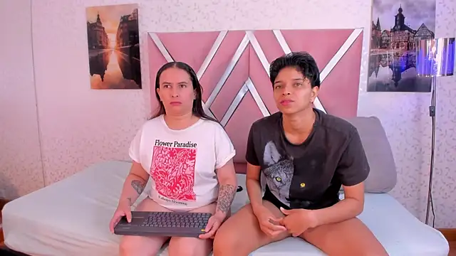 Snapshot of natasha_and_zoe chatting on 02-28-26, 11:32 natasha and zoe online show from 02-28-26, 11:32