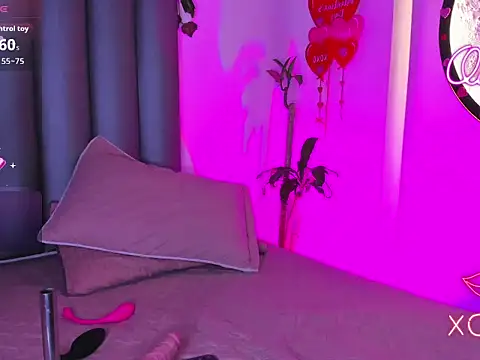 Miaa-Foxx online show from 03-26-26, 08:18