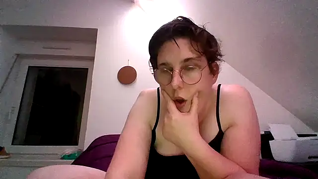 OIseauNoir88 online show from 02-02-26, 08:19