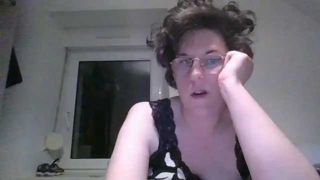 OIseauNoir88 online show from 03-31-26, 07:27