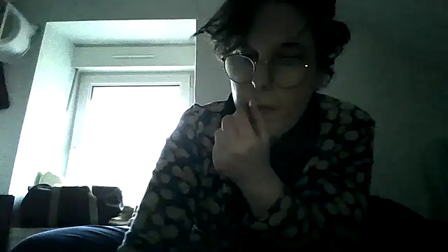 OIseauNoir88 online show from 02-12-26, 04:18