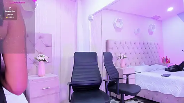 JazminRusso  online show from 04-09-26, 04:58