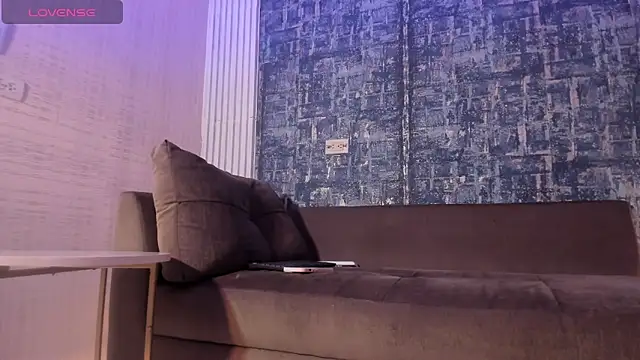 scarlettqueenx online show from 02-15-26, 06:07