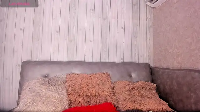 scarlettqueenx online show from 04-17-26, 08:55