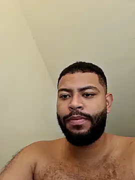 Snapshot of KLEYTON33 chatting on 02-14-26, 01:33 KLEYTON33 online show from 02-14-26, 01:33