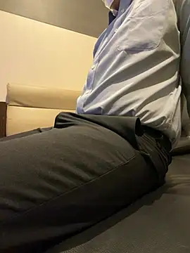 Snapshot of yuuuuusuke00 chatting on 02-09-26, 01:03 yuuuuusuke00 online show from 02-09-26, 01:03