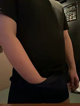 Snapshot of yuuuuusuke00 chatting on 02-05-26, 03:24 yuuuuusuke00 online show from 02-05-26, 03:24