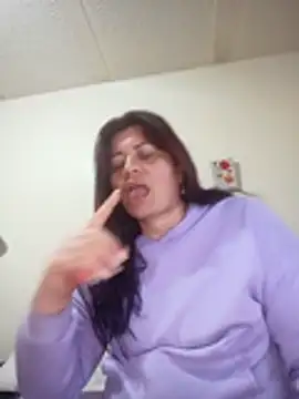 Erica  brooks online show from 05-03-26, 04:50