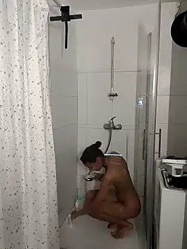 YaraEstelle online show from 03-31-26, 05:48