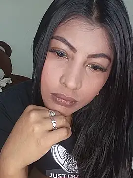 Snapshot of Sweet_canelaa73 chatting on 02-07-26, 12:57 Sweet canelaa73 online show from 02-07-26, 12:57