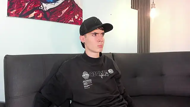 Lio      online show from 02-15-26, 03:18