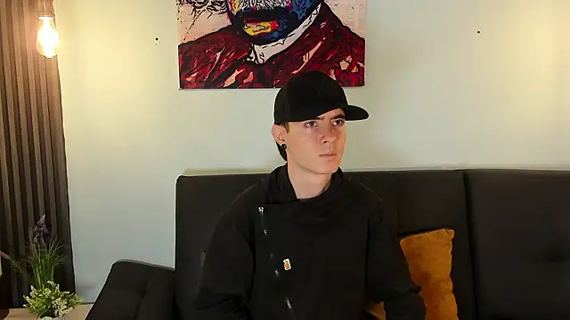 Lio      online show from 02-22-26, 03:53