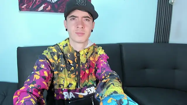 Lio      online show from 02-12-26, 04:29