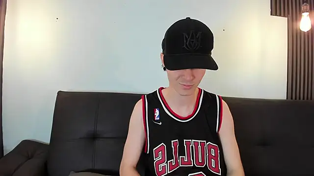 Lio      online show from 02-28-26, 01:49