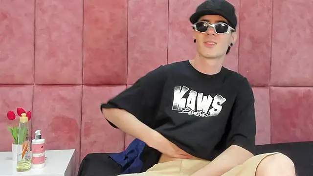 Lio      online show from 03-01-26, 04:23