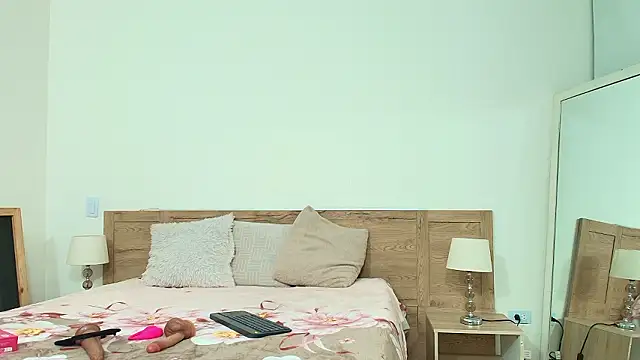 LiaJohnnson  online show from 03-22-26, 04:05