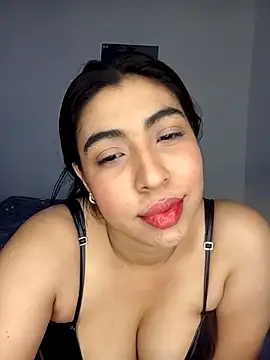 sweetlaura 29 online show from 03-07-26, 06:09