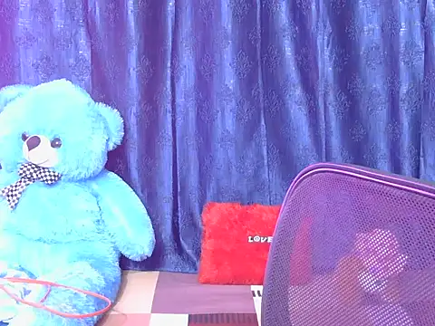 cute-manvii online show from 03-25-26, 05:51