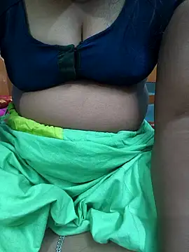 Snapshot of Roshni_20000 chatting on 02-19-26, 07:05 Roshni 20000 online show from 02-19-26, 07:05