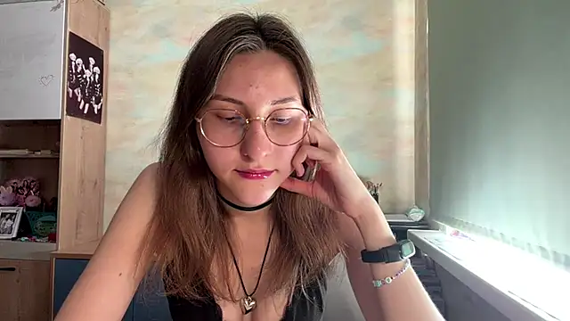 Miaaa Moon online show from 05-19-26, 11:39