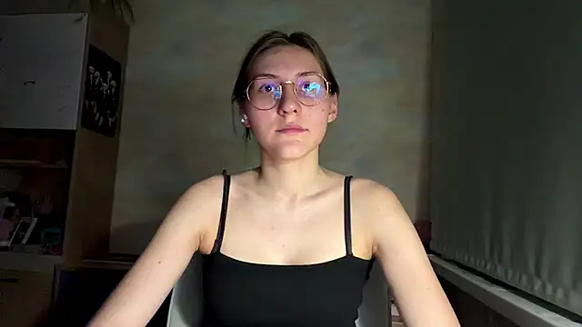 Snapshot of Miaaa_Moon chatting on 07-11-26, 07:36 Miaaa Moon online show from 07-11-26, 07:36