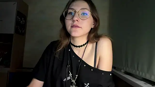 Snapshot of Miaaa_Moon chatting on 07-16-26, 08:17 Miaaa Moon online show from 07-16-26, 08:17