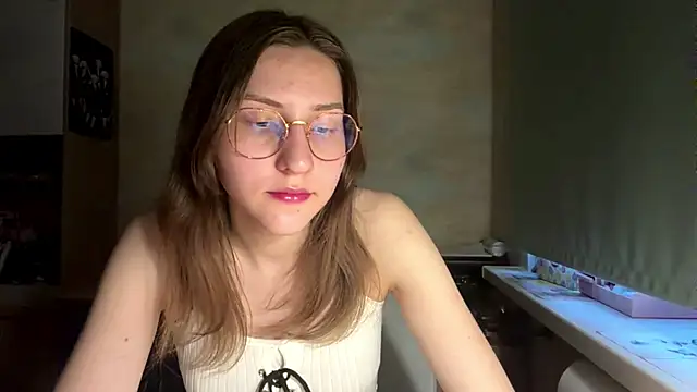Miaaa Moon online show from 05-16-26, 04:39