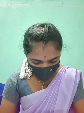 Snapshot of Tamil_Hot_Shana chatting on 05-19-26, 03:35 Tamil Hot Shana online show from 05-19-26, 03:35