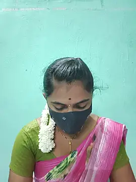Snapshot of Tamil_Hot_Shana chatting on 05-16-26, 06:18 Tamil Hot Shana online show from 05-16-26, 06:18