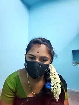 Snapshot of Tamil_Hot_Shana chatting on 04-18-26, 02:30 Tamil Hot Shana online show from 04-18-26, 02:30