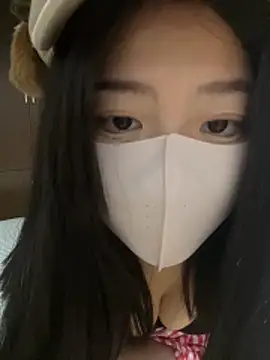 xinxin201201 online show from 03-12-26, 07:45