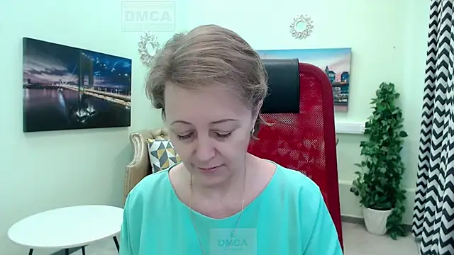 MONA W online show from 03-25-26, 10:58