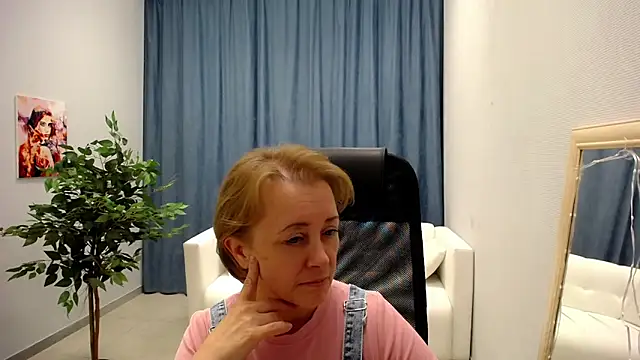 MONA W online show from 05-27-26, 11:06