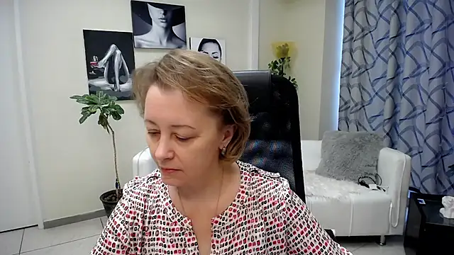 MONA W online show from 02-08-26, 06:22