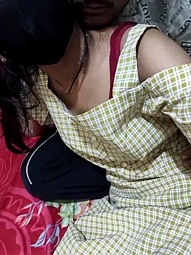 Couple-love-96 online show from 02-21-26, 12:23