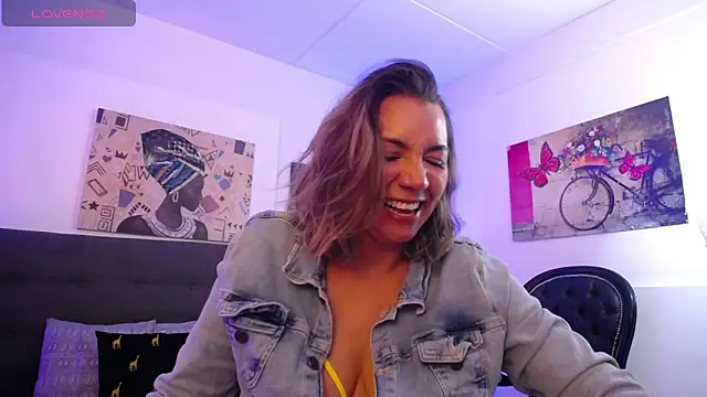 Snapshot of milfsecret69 chatting on 06-18-26, 10:53 milfsecret69 online show from 06-18-26, 10:53