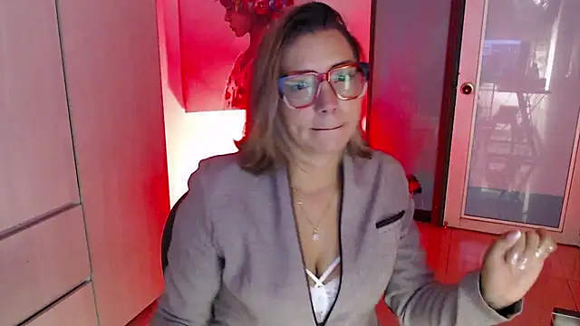 milfsecret69 online show from 04-16-26, 11:44