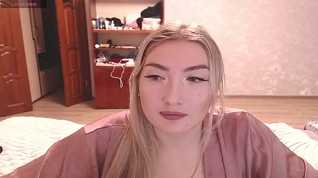 MiraRoy online show from 02-09-26, 03:43