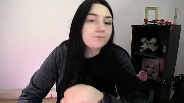 Snapshot of TurnMe_On chatting on 02-13-26, 01:11 TurnMe On online show from 02-13-26, 01:11