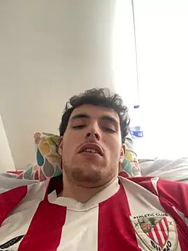 Snapshot of manu156789 chatting on 02-15-26, 01:32 manu156789 online show from 02-15-26, 01:32