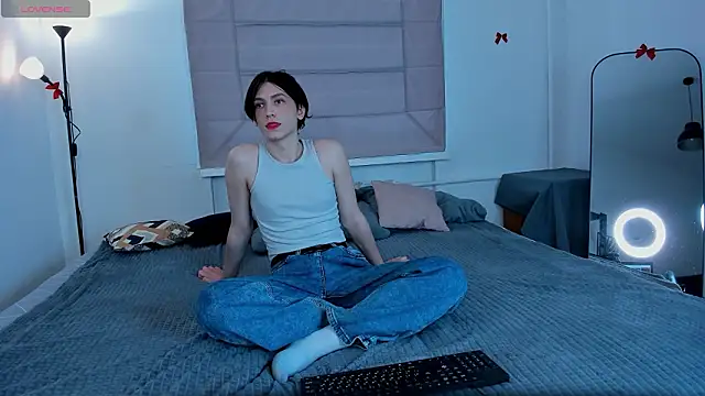 Snapshot of TwinkleSnip chatting on 02-05-26, 01:40 TwinkleSnip online show from 02-05-26, 01:40