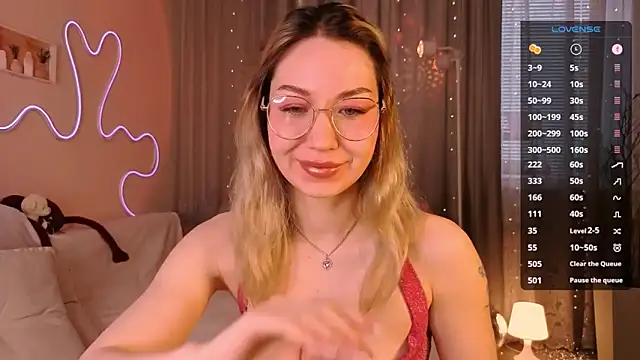 lusciousslily online show from 03-18-26, 03:31