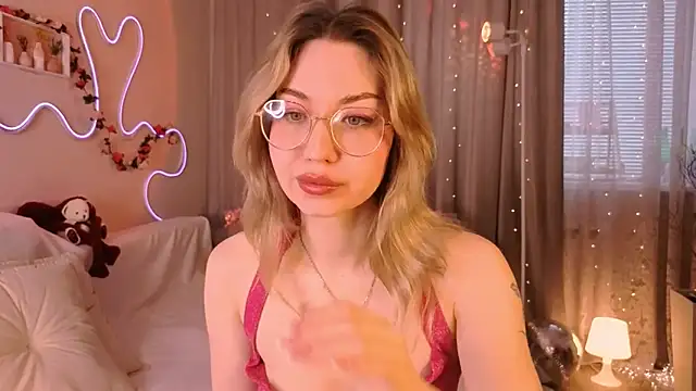 lusciousslily online show from 03-19-26, 03:28